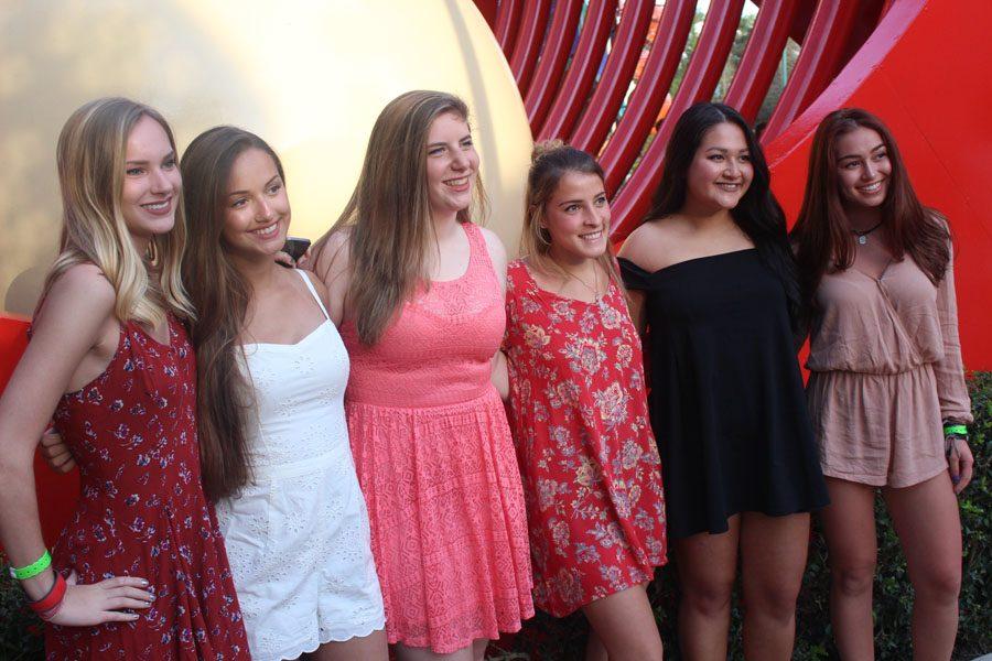 Amber Sheridan, Momo Sarao, Kristen McEnroe, Jenna Patrone, Savannah Do, Marina Smolens
Students posing before heading over to Fantasias Garden.
