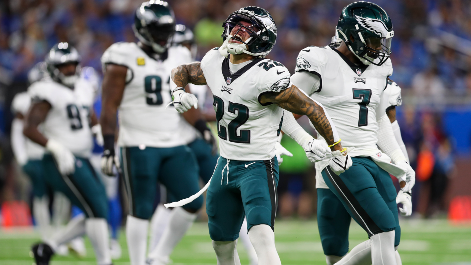 Eagles survive a nailbiter in Motor City